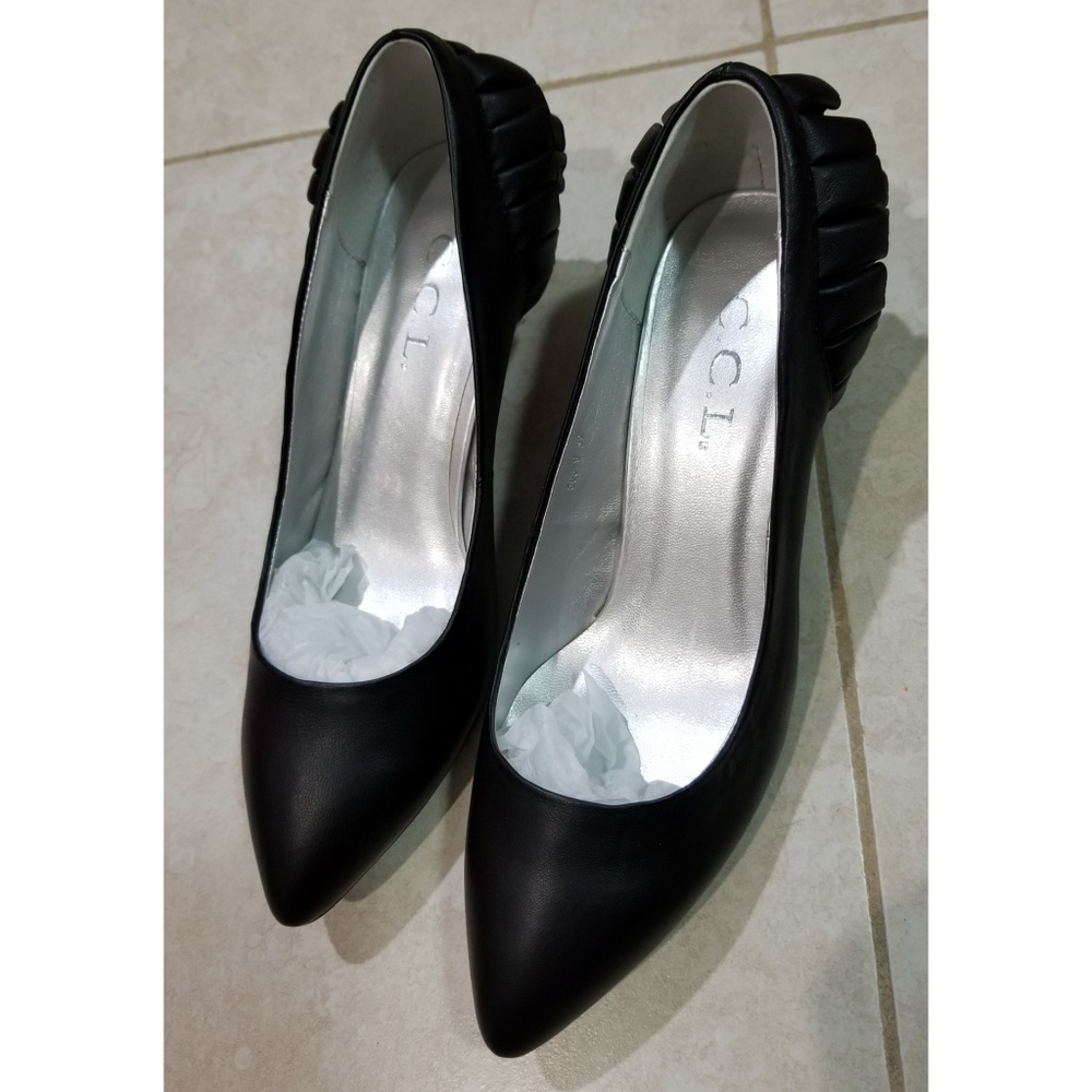 CCL black heels with ruffled back